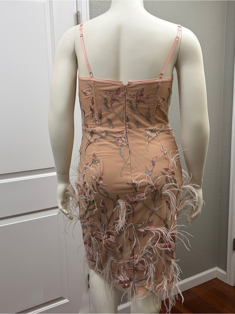 Marchesa Notte Feather-Trim Embroidered Midi Dress in Blush - Size 16 NWT - Picture 6 of 11
